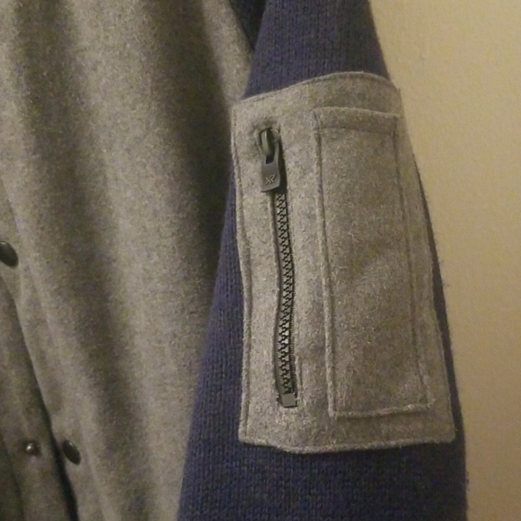 Jacket - Picture 2 of 4